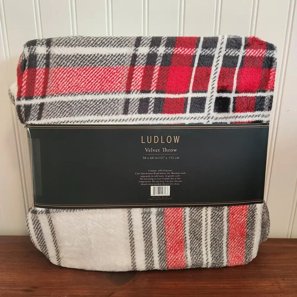Ludlow Red Plaid Velvet Throw Blanket 50x60in Brand‎ New